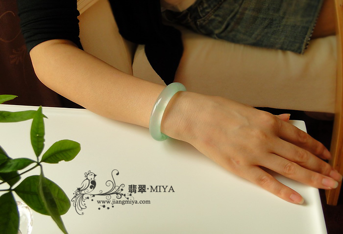收藏级老坑玻璃种晴水绿美镯