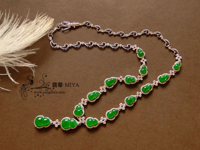 翠色欲滴满绿葫芦套链