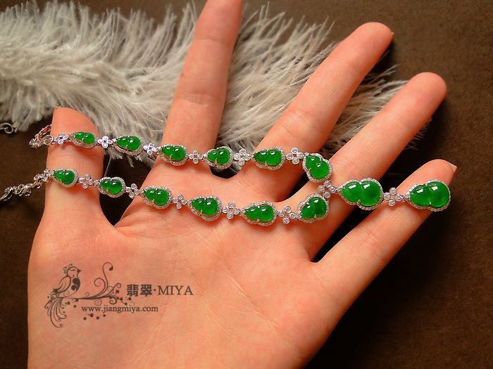 翠色欲滴满绿葫芦套链
