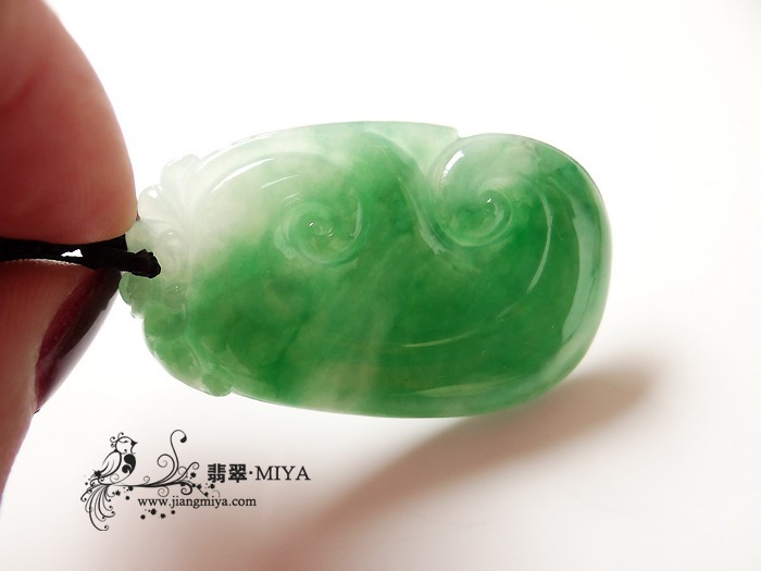 咪雅翡翠