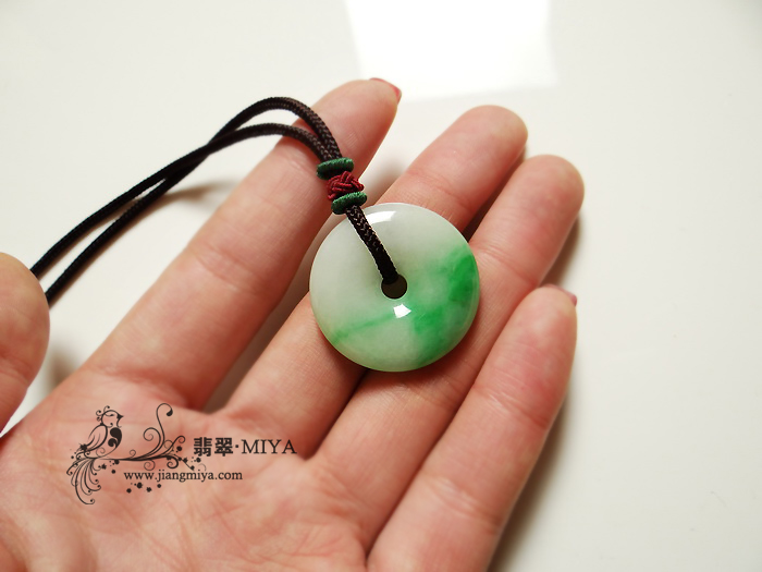 咪雅翡翠