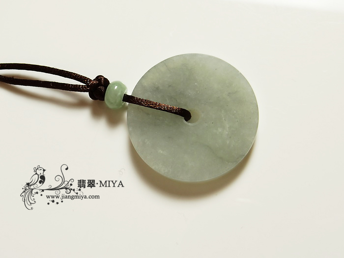 咪雅翡翠