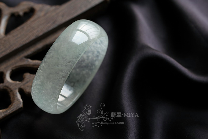 咪雅翡翠