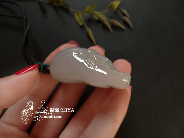 咪雅翡翠