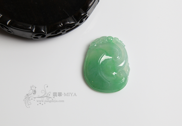 咪雅翡翠