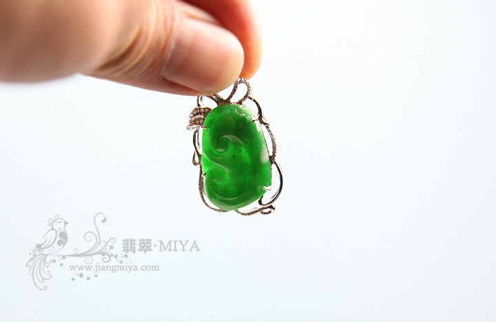 咪雅翡翠
