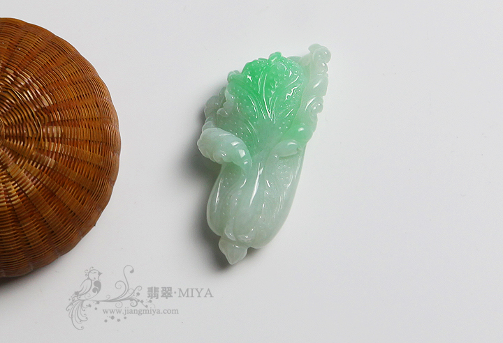 咪雅翡翠