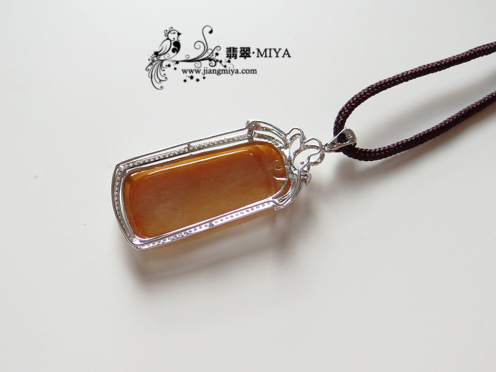 咪雅翡翠