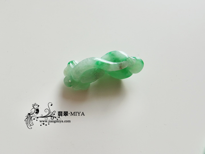 咪雅翡翠