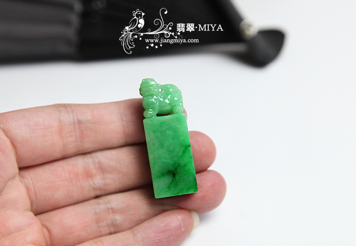 咪雅翡翠