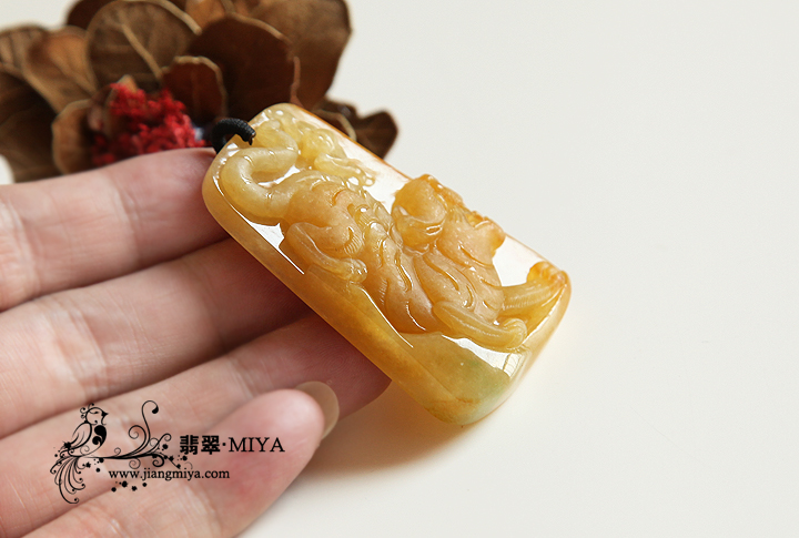 咪雅翡翠
