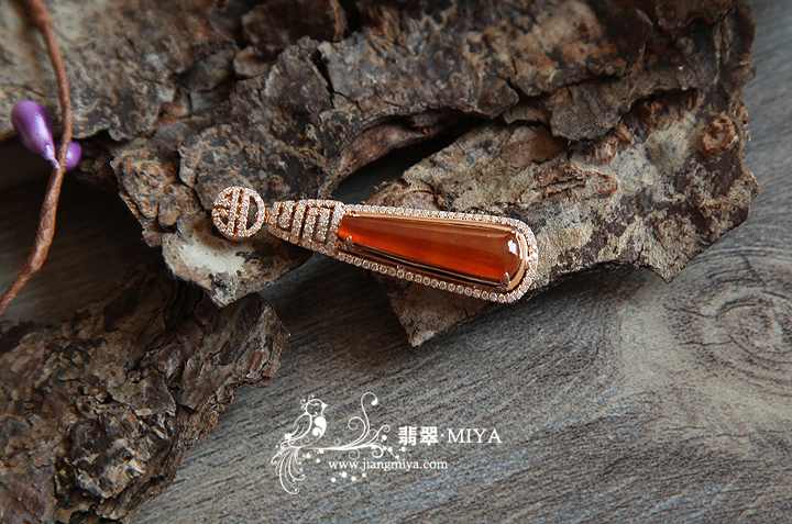 咪雅翡翠