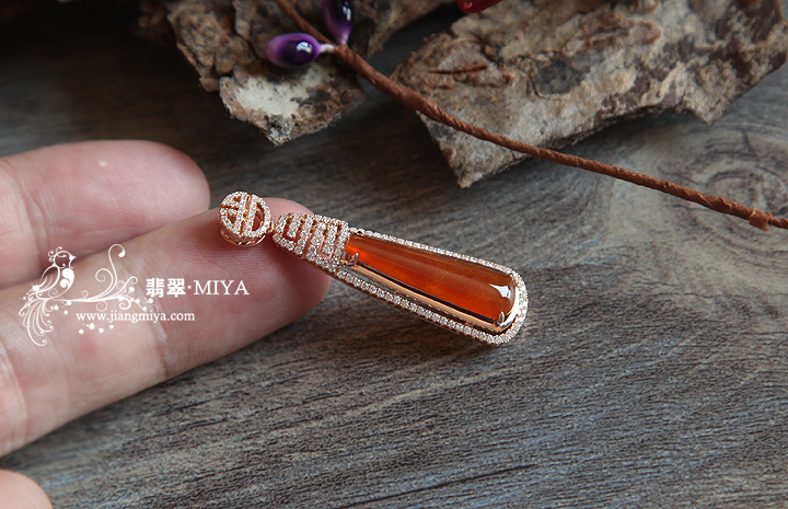 咪雅翡翠