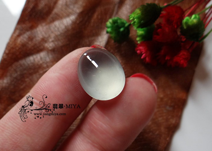 咪雅翡翠