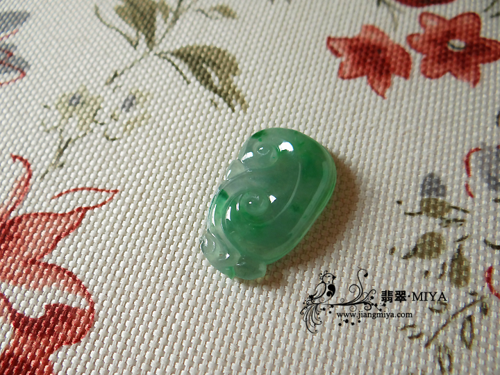 咪雅翡翠