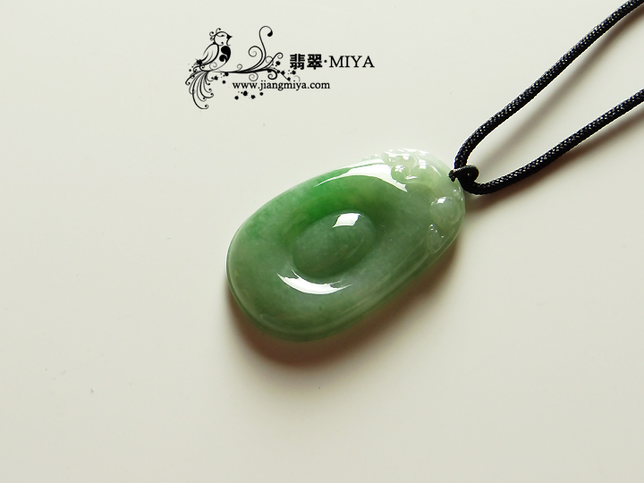 咪雅翡翠