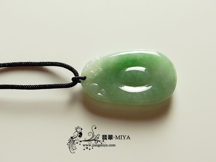 咪雅翡翠