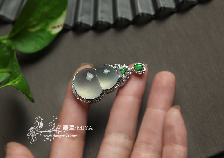 咪雅翡翠