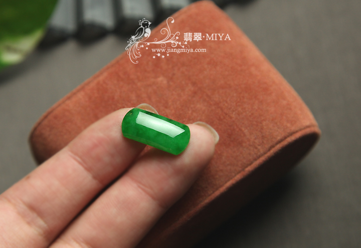 咪雅翡翠