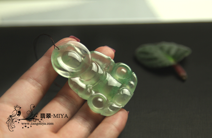 咪雅翡翠