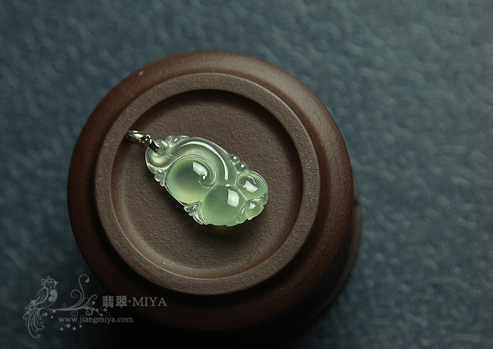 咪雅翡翠