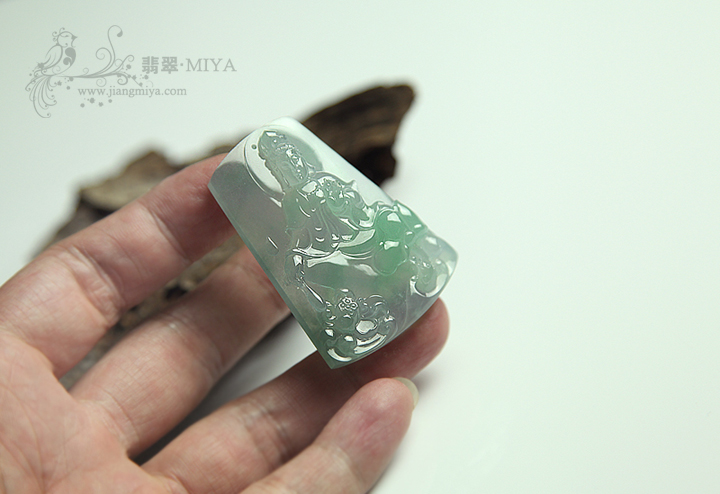 咪雅翡翠
