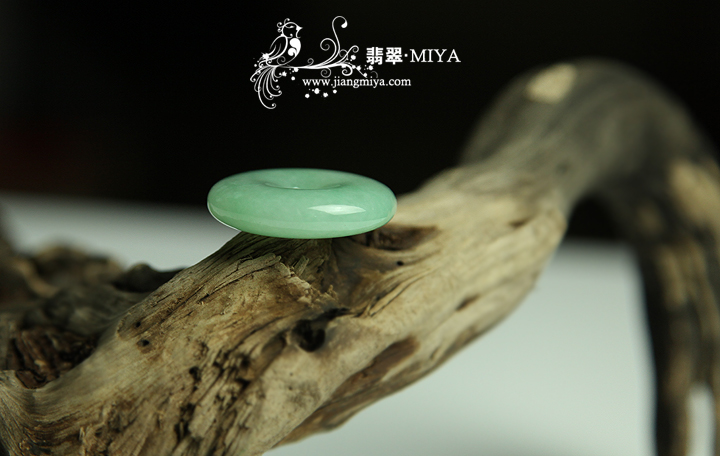 咪雅翡翠