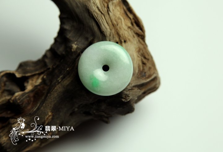 咪雅翡翠
