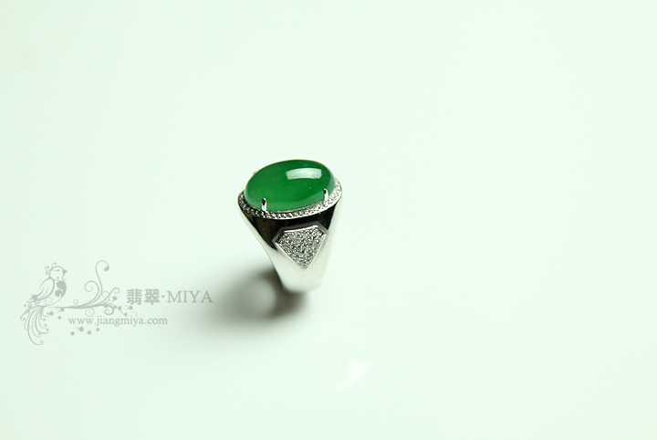 咪雅翡翠