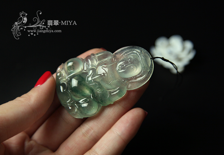 咪雅翡翠