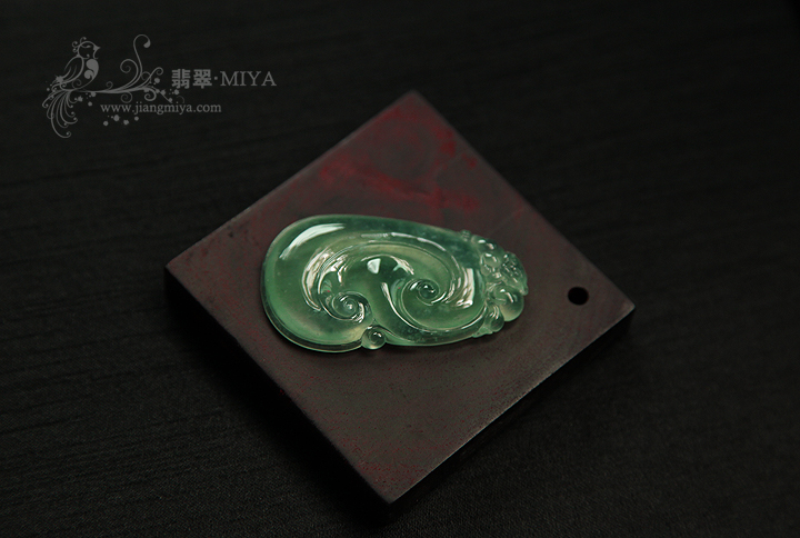 咪雅翡翠