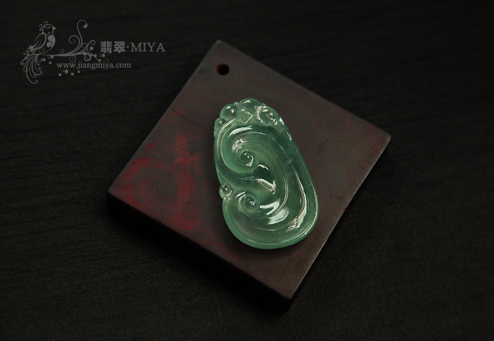 咪雅翡翠