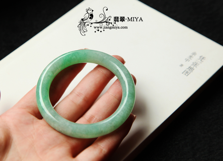 咪雅翡翠