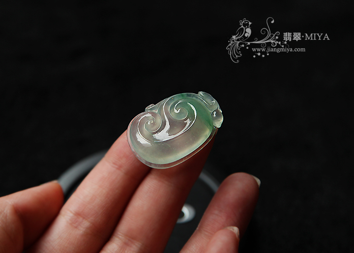 咪雅翡翠