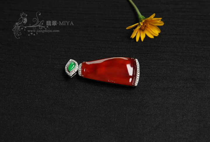 咪雅翡翠