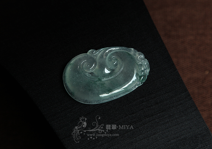咪雅翡翠