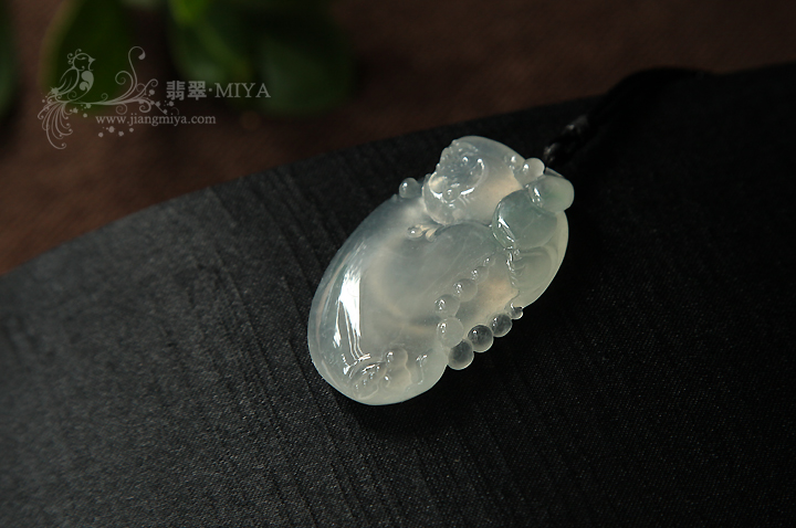 咪雅翡翠