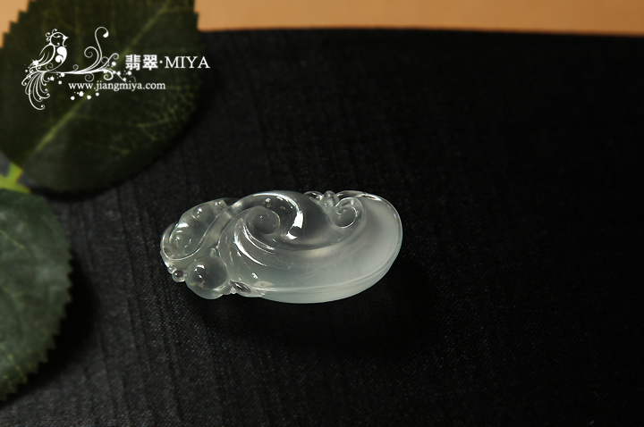 咪雅翡翠