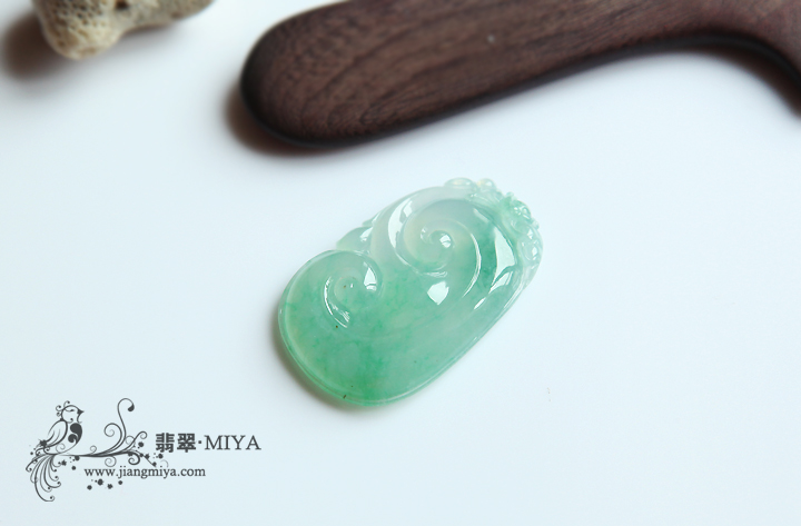 咪雅翡翠