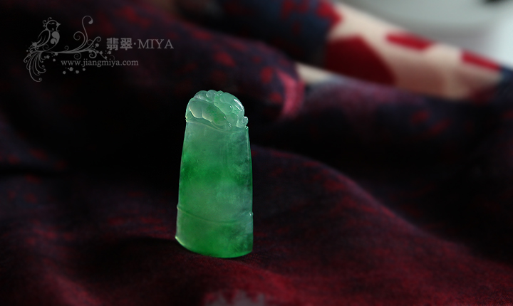 咪雅翡翠